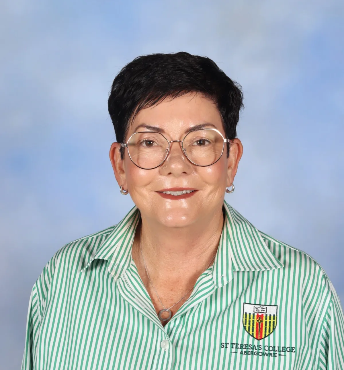 Leesa White Image