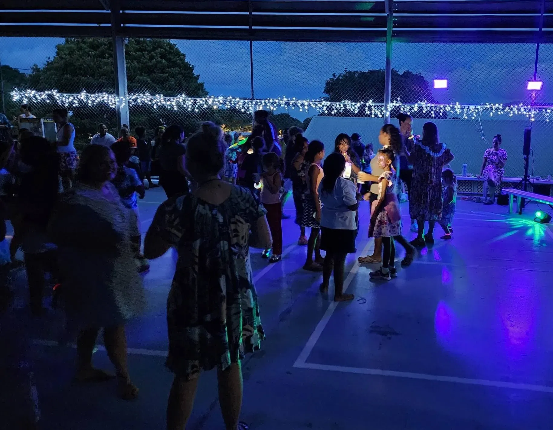 Groovin’ Under the Island Stars
